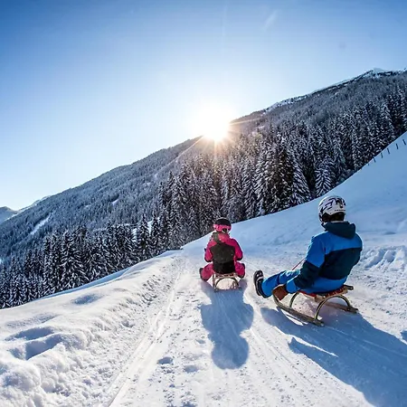 Anna-maria Zillertal * Uderns